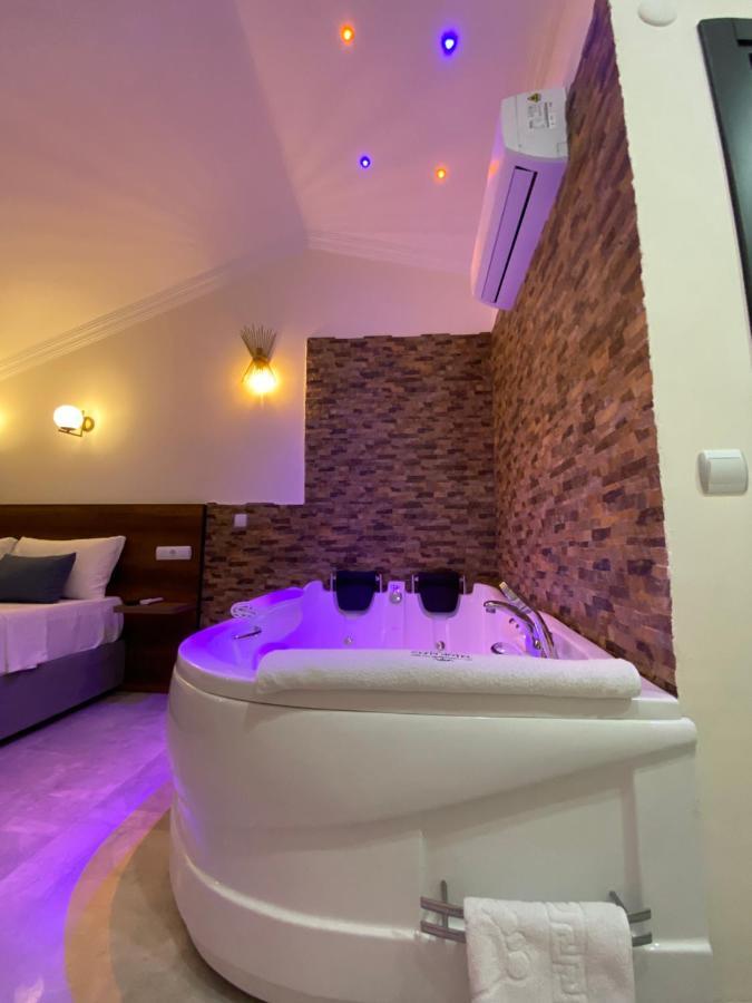 Nefis Hotel Oeluedeniz מראה חיצוני תמונה